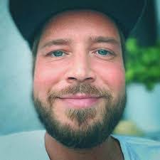 Manuel Sauer's Instagram, Twitter & Facebook