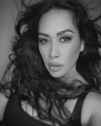 Ana Monique's Instagram, Twitter & Facebook