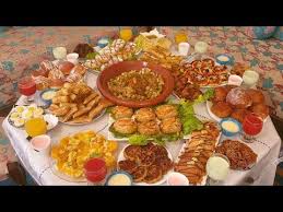 روتيني في تحضير مائدة رمضان للضيوف من البداية حتى النهاية وصفات غزالة طريقتي في ترقد الفلفل الحر Youtube Ramadan Recipes Food Cooking Recipes