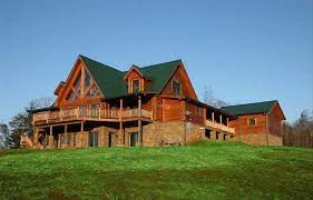 Chalet Vacation Rental In Dahlonega From Vrbo Com Vacation Rental Travel Vrbo Log Homes Cabin Log Cabin Homes