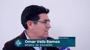 El ministro de Educación, Omar Veliz Ramos, en contacto con los medios en  la ciudad de Sucre se refirió al Bicentenario del Estado Plurinacional de  Bolivia., #BicentenarioBolivia ...