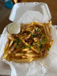 Like the mighty smoky chilli dog, this indulgent delight is a classic from over the pond. Loaded Cheese Fries Foodporn
