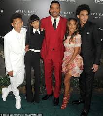 Tôi chẳng phải cô vợ tài hoa, tuyệt sắc gì. Vá»£ Will Smith Len Tiáº¿ng Vá» áº£nh GiÆ°á»ng Chiáº¿u Cá»§a Con Gai 13 Tuá»•i