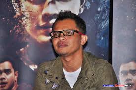 Together, the three of them find themselves in a battle of epic proportions fighting other. Aliff Dalam 7 Dimensi Adds A New Dimension To Horror