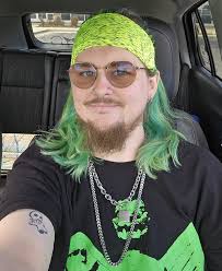 Fifel does not like his greens 😹