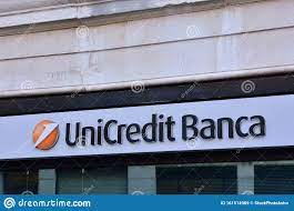 List of unicredit bank offices and locations, working hours and swift codes in bologna, italy. Logo Der Unicredit Bank In Einem Schaufenster Im Zentrum Von Venedig Redaktionelles Stockbild Bild Von Querneigung Buro 161514989