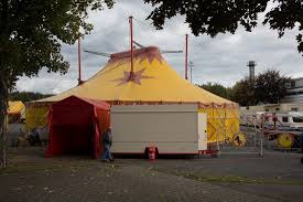 Hier der link zur dokumentation über den circus barus: Circus Online Programme