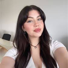 Emma Brindley's Instagram, Twitter & Facebook