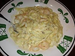 This from scratch creamy sauce is great over pasta like fettuccini, chicken, seafood this olive garden alfredo sauce recipe takes just 20 minutes to make! Seafood Alfredo Picture Of Olive Garden Middletown Tripadvisor