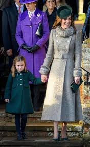 The duchess of cambridge @katemiddleton.arabic on instagram: ÙƒÙŠØª Ù…ÙŠØ¯Ù„ØªÙˆÙ† ØªØ·Ù„ Ù…Ø¹ Ø¹Ø§Ø¦Ù„ØªÙ‡Ø§ Ø¨ÙƒÙ„ Ø£Ù†Ø§Ù‚Ø© ÙÙŠ Ø§Ù„ÙƒØ±ÙŠØ³Ù…Ø§Ø³ Ellearabia