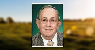 Wallace Holmes Obituary May 8, 2017