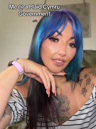 The 2026 Senedd elections can't come quick enough 😘 Mae'n hen bryd am  arweinyddiaeth newydd i Gymru! 🏴󠁧󠁢󠁷󠁬󠁳󠁿 @cerysdysgu #BillieEilish  #Wales #Cymru #Welsh #WelshTok #WelshTikTok #PlaidCymru #Senedd