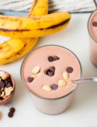 This under 600 calories delicious weight gain smoothie is all you need to include in your diet to bulk up a bit. Peanut Butter Banana Smoothie Clean Delicious