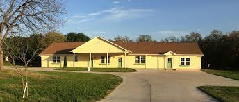 Granbury cheap pet friendly hotels. Patti S Last Resort Quilt Shop Retreat Center Granbury Tx