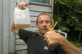 Broken-hearted man set himself