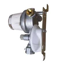 Two stage auto changeover regulator provides easy change over from empty to full cylinder while providing adequate fuel to your rv. Cavagna Kosan 924n Rv Auto Changeover Propane Regulator W Wall Bracket