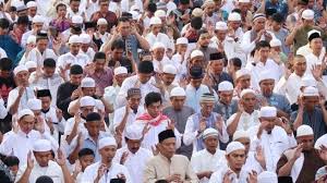 Waktu dan tempat salat sholat idul fitri disyariatkan dikerjakan secara berjamaah. Niat Dan Tata Cara Shalat Idul Fitri 1442 H 2021 Idezia