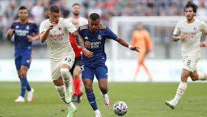 Formado por jugadores del racing de madrid, el desaparecido sporting de madrid y algunos antiguos jugadores madridistas donde se fogueaba a futuras. Lel08fc9wsvmqm