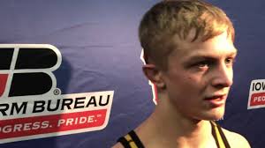 Iowa 2A state wrestling results: Williamsburg's Jalen Schropp turns  third-period deficit into pin