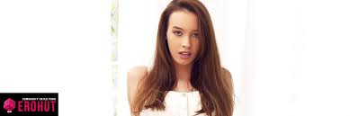 Well, it looks like this is our last post when it comes to hair colors as we have already covered gingers and blondes, so the next logical thing to do is just go with brunettes. Top 20 Sexy Upcoming Pornstars Born In 1998 2021 Erohut