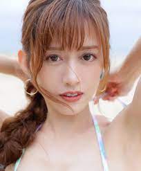 A thorough description of the very popular Japanese porn star (sexy actress),  Airi Kijima, who has both a neat idol-like face and a beautiful slender  body like a pinup model! – PORN