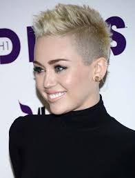 The Mohawk Story: A Hairstyle Born to Fight » EsteticaMagazine.com