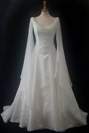 Pin By Danu Sonja On Dresses Gowns Medieval Wedding Dress Fantasy Dress Beautiful Dresses