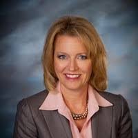 Linda Hoff's Instagram, Twitter & Facebook