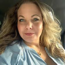 Would a trekking stick help with hiking the Manitou Incline trail?