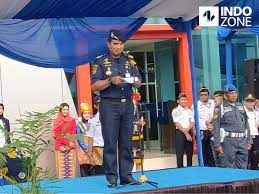 Nama ipdn bukan nama yang asing, kampus ini juga termasuk. Hut Ke 47 Kplp Kemenhub Bagi Bagi 150 Life Jacket Ke Pelaut Indozone Id