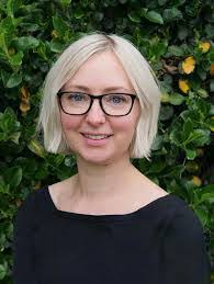 Roxana Rhodes's Instagram, Twitter & Facebook