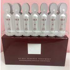 Sk Ii 28 Day Essence Treatment Whitening Spots Specialist Concentrate 0 5g X 28pcs Beauty Personal Care Bath Body On Carousell