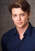 Gh Spoilers: Michael Files For Divorce And Flees Port Charles