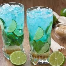 Cocktail Au Gin Curacao Bleu Et Citron Vert Recette Curacao Bleu Citron Vert Curacao