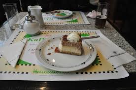 Von düsseldorf nach essen günstig, bequem und staufrei reisen mit den angeboten der deutschen bahn. Die 10 Besten Cafes In Dusseldorf