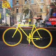 yellow bike fiets