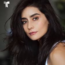 Which Paola Nunez is your favourite? Kira in #QueenOfTheSouth or Reina in  #QueenOfHearts