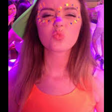 Louise Corcoran (@LouiseCorcoran9)