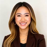 200+ perfiles de «Charis»