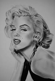 Ecco come la intendono cantanti e fashion influencer! Pin By Sofia Salamanca On Marilyn Monroe Art Marilyn Monroe Portrait Marilyn Monroe Artwork Marilyn Monroe Painting