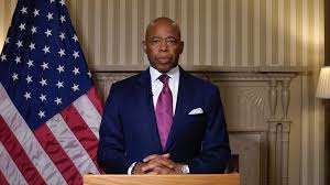 El alcalde de Nueva York Eric Adams fue imputado por corrupción por sus  vínculos con Turquía y Azerbaiyán - Diario Armenia