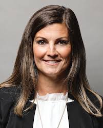 Jennifer Butts's Instagram, Twitter & Facebook