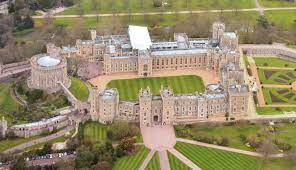 Grande parte do castelo de windsor é aberta ao público e é uma das principais atrações turísticas da inglaterra. Castelo De Windsor Abre Jardins Pela Primeira Vez Em 40 Anos Eco