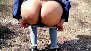 Desi Indian Girl Pissing in OYO Room - Risky Public Sex in Jungle -  XNXX123.ORG