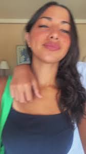 Jessica Gresh's Instagram, Twitter & Facebook