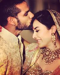 His father, mahendra pal dhawan, did not support their marriage due to the huge age difference between shikhar and ayesha. Ayesha Mukherjee And Shikhar Dhawan Controversial Love Story Find Health Tips
