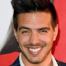 He is an actor, known for how to be a latin lover (2017), 3 idiotas (2017) and dulce familia (2019). Vadhir Derbez Bio Family Trivia Famous Birthdays