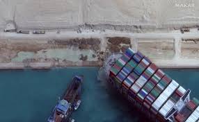 قناة السويس (القنال) هى قناه موجوده فى مصر و بتربط مابين البحر الاحمر و البحر المتوسط. Vaomtzxfabkv0m