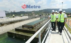 Masyarakat terpaksa membeli air bersih dari pasar ataupun menumpang di saudara. Lra Langat 2 Bakal Tangani Krisis Air