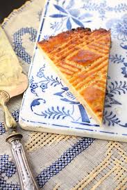 Galette Des Rois Bretonne Un Peu Sud Ouest Aux Pruneaux Marrons Glaces Et Armagnac Galette Des Rois Bretonne Galette Des Rois Desserts A Faire